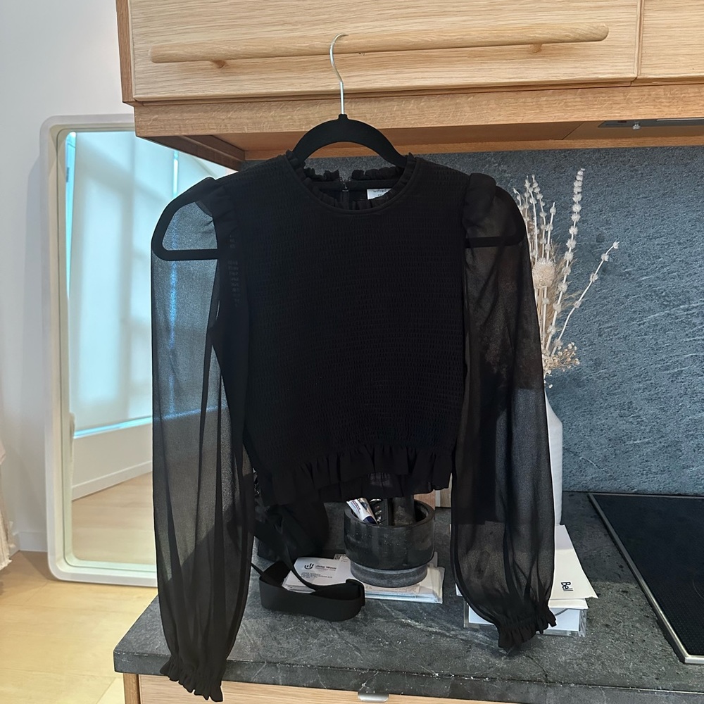 NWT aritzia lilith blouse